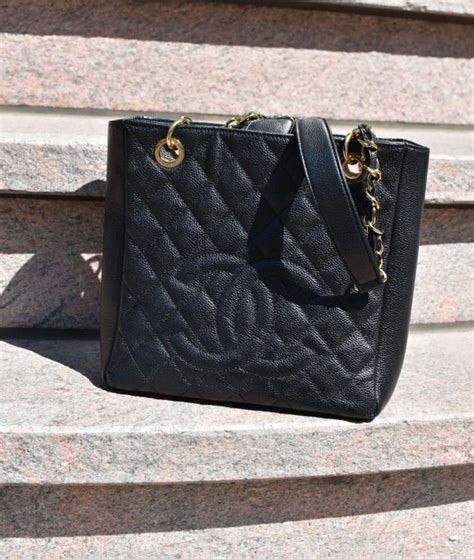 discontinued chanel purses.